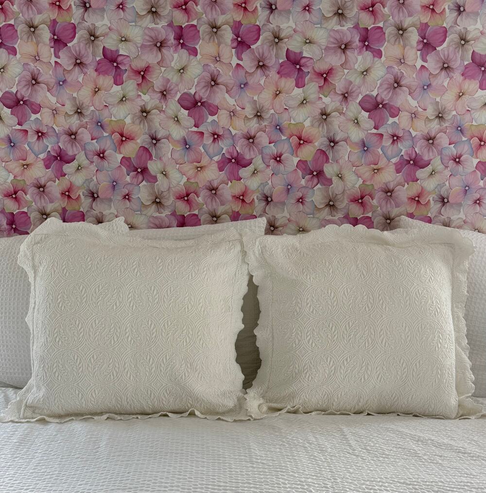 Peacock Alley Portugal Matelassé Pillow Covers Shams Set 2 White Scalloped Luxe